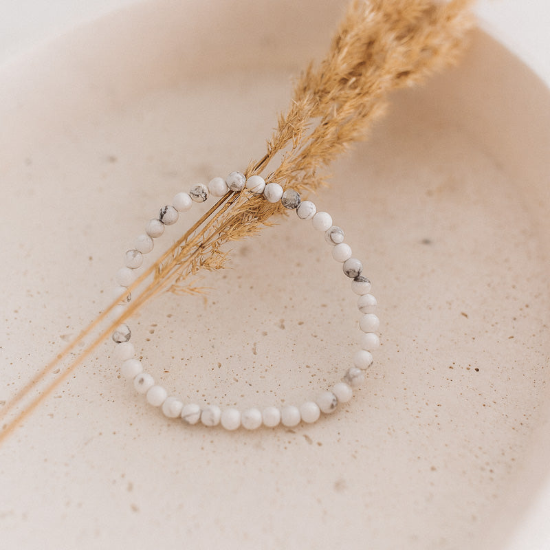 silenceandflow concept store online shop meditation edelsteine kristalle heilsteine armband armkette magnesit